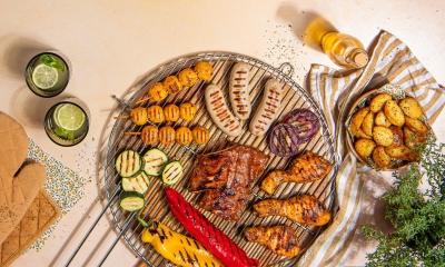 bbq-rooster-met-vlees-en-bijgerechten