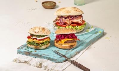Header-burgertijd-3x-anders-rundsburger-kippenburger-burger-met-beenham.