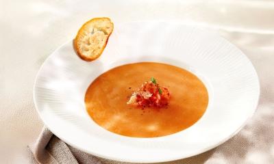 KERST_Sterrenstof_Voorgerecht_BisqueVanNoordzeesaladeEnKreeft